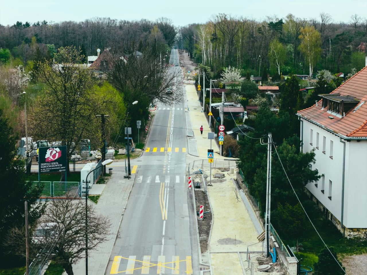 Nowa ścieżka pieszo-rowerowa przy ul. Strzelców Bytomskich w Gliwicach / fot.: Mosquidron / UM Gliwice